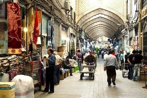 نقش بازاریان و اصناف در تداوم انقلاب اسلامی حیاتی و تعیین‌کننده است