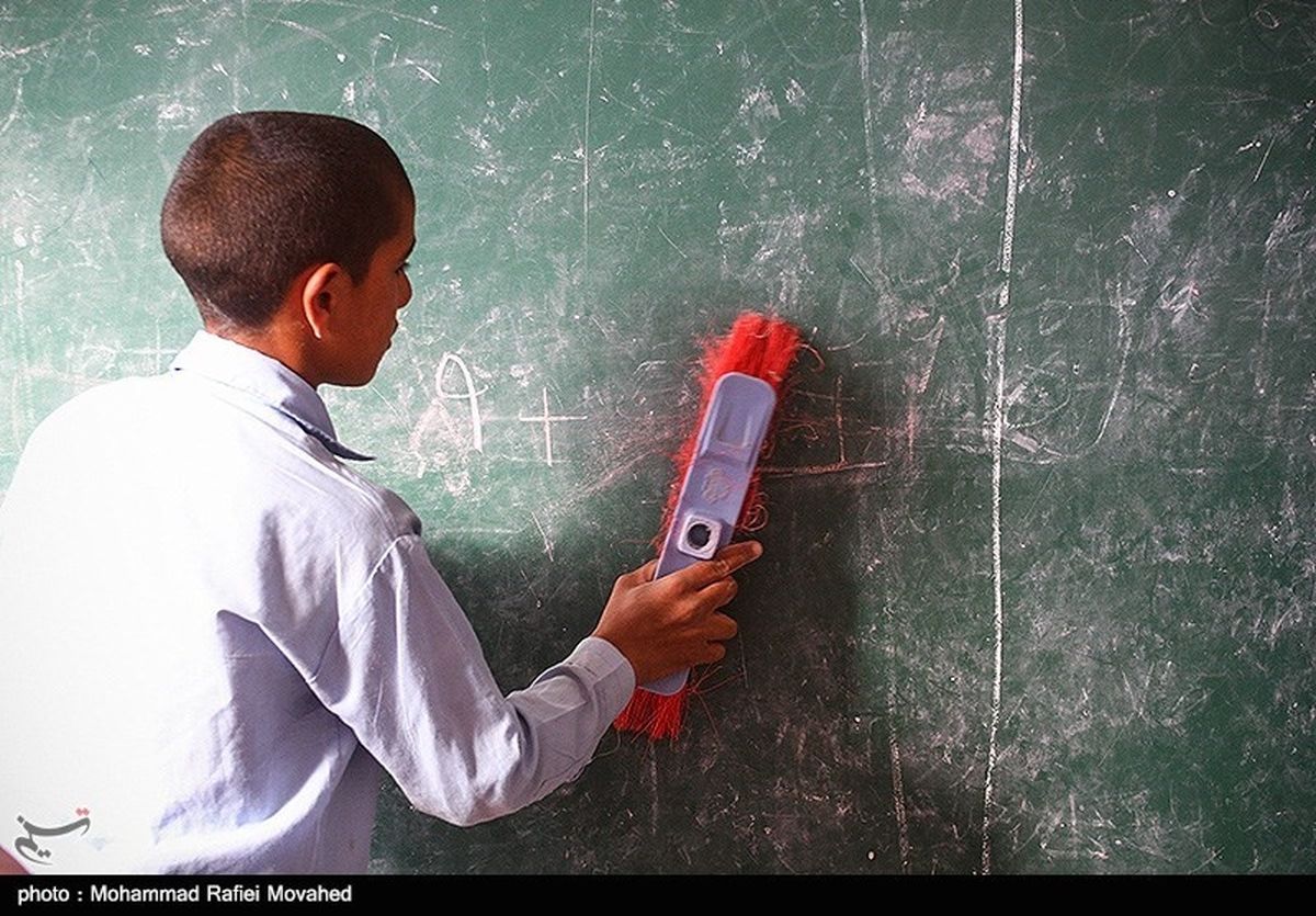 خدماتدهی به ۹۰۰۰ دانشآموز مدارس شبانهروزی جنوبی کرمان اسفناک است