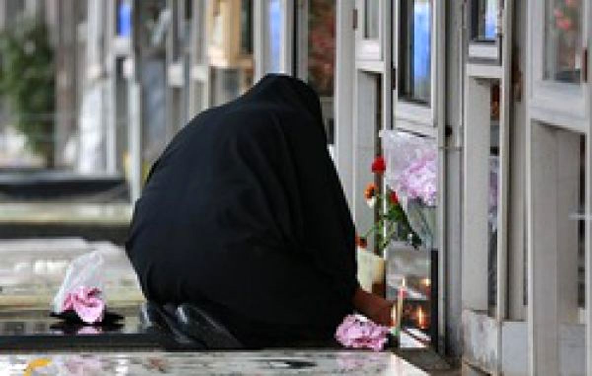 ادعای نامزدی با شهدا ناشی از خلاء روحی است؟/ یک نماینده مجلس: مسئولان با این اقدامات برخورد جدی کنند