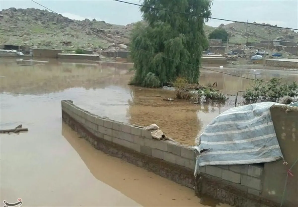 بارش شدید باران در پلدختر؛ ۹ اکیپ اداره برق به حالت آماده‌باش درآمدند