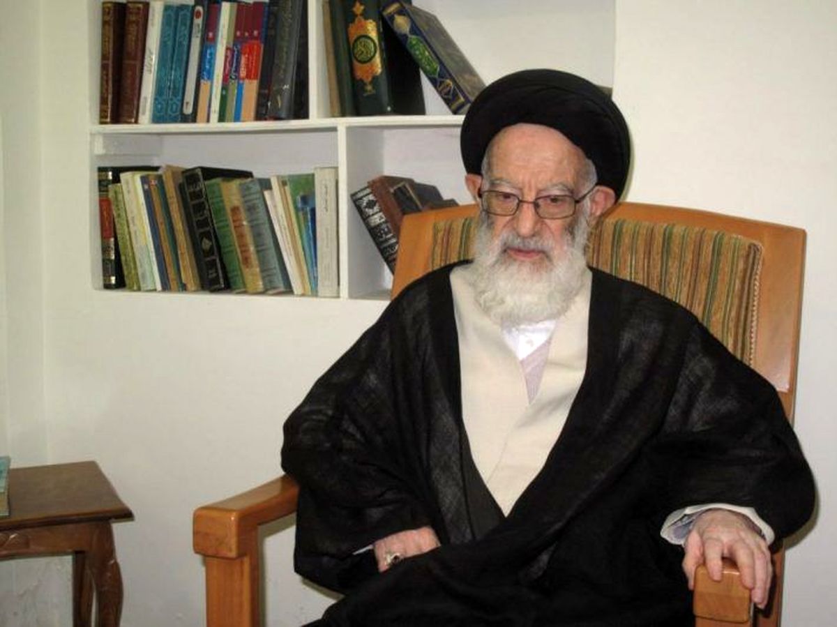 وساطت برای استخدام شخصی که استحقاق ندارد، حرام است