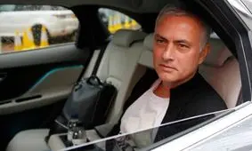 نیش و کنایه‌های مورینیو به سران منچستریونایتد