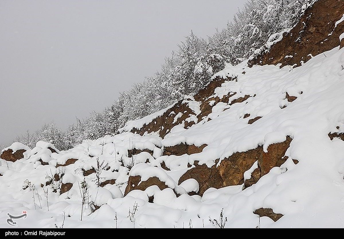 بارش بی‌سابقه برف در روستای کراب شهرستان سبزوار+عکس‌