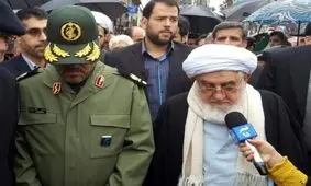 وزیر دفاع به جمع راهپیمایان ۲۲ بهمن رشت پیوست