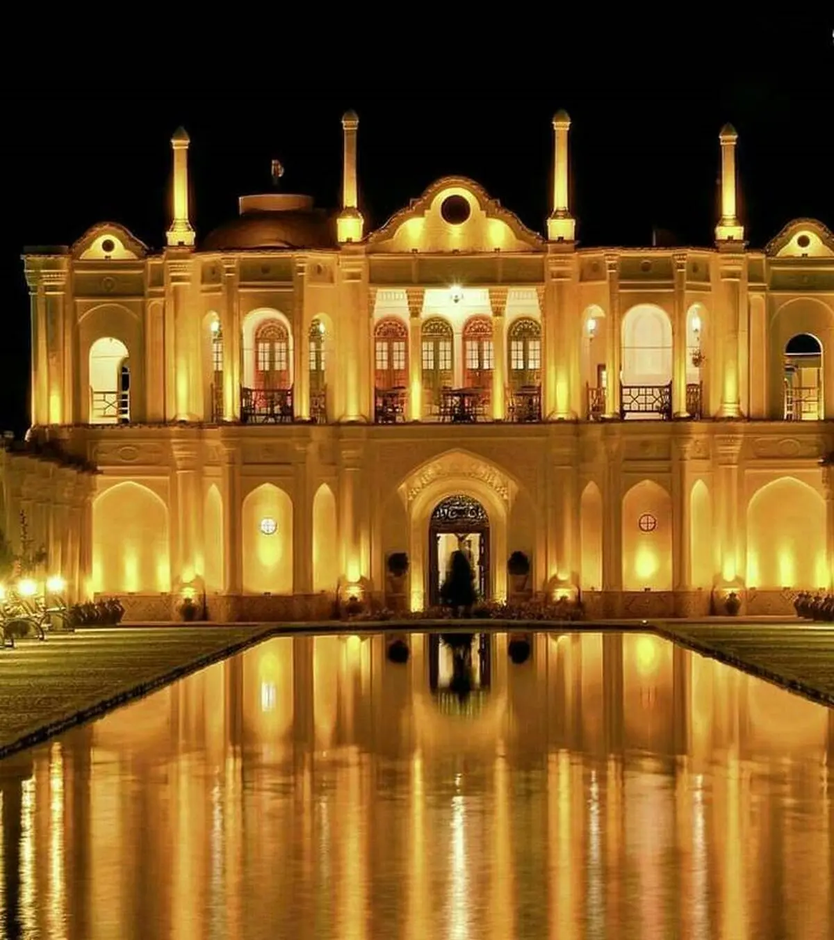 تصویر عمارتی باشکوه در کرمان
