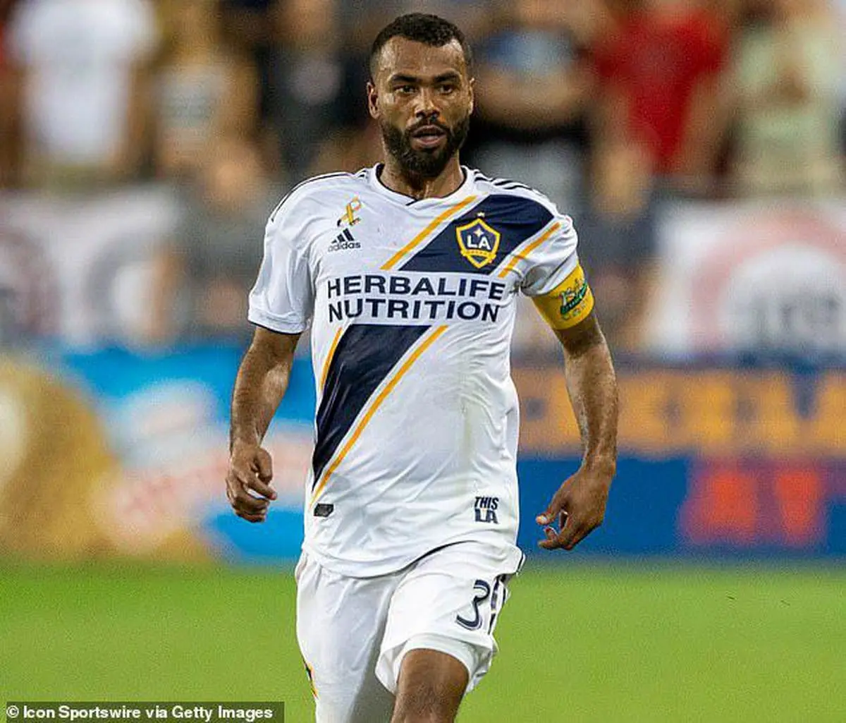 اشلی کول بار دیگر در کنار لمپارد