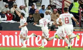 فارسی بلد نیست اما عاشق ایران است