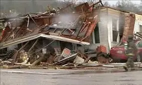 ویران شدن ساختمان‌های آلاباما بر اثر طوفان + فیلم