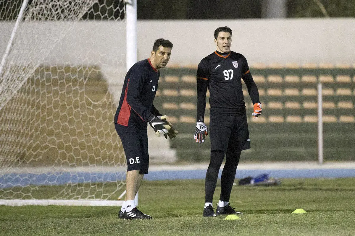 تب 98 درجه درون قفس توری تراکتورسازی!