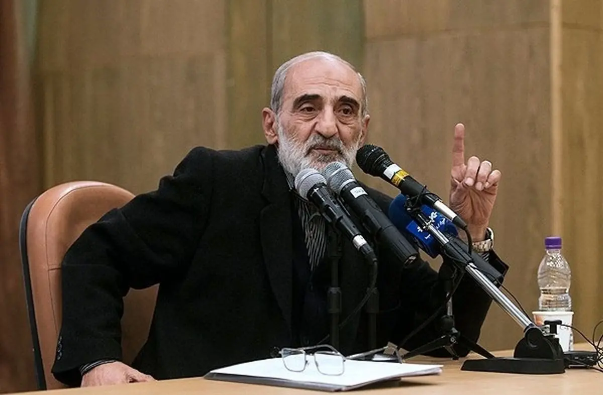 آقای روحانی! اینجا که واتیکان نیست!