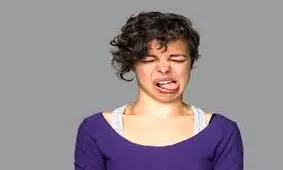 تلخی دهان در صبحگاه چه دلایلی دارد؟