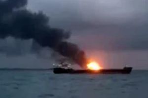 ۱۰ نفر در انفجار ۲ کشتی در تنگه «کرچ» کشته شدند