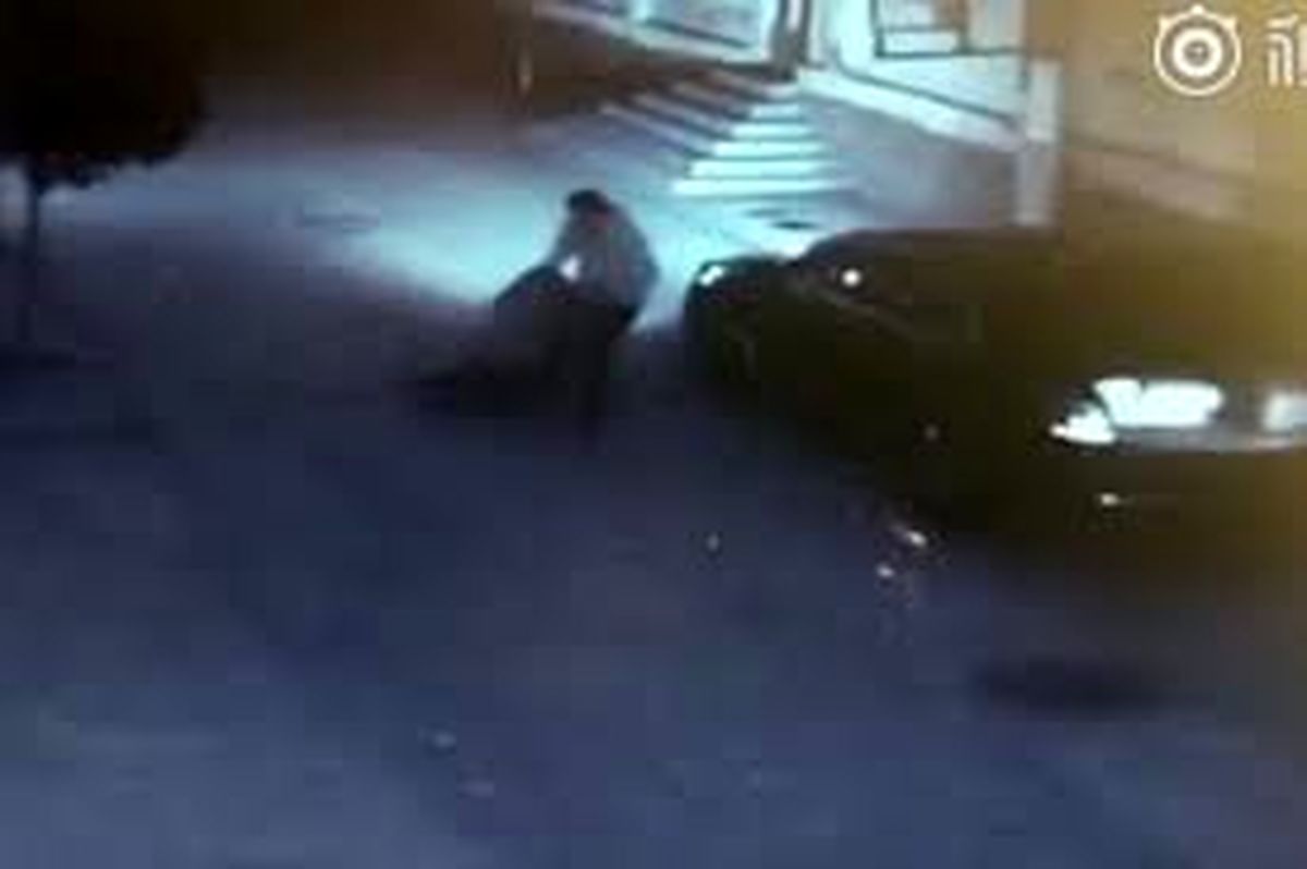 فیلم وحشتناک از حمله مرد شیطان صفت به زن جوان در تاریکی شب