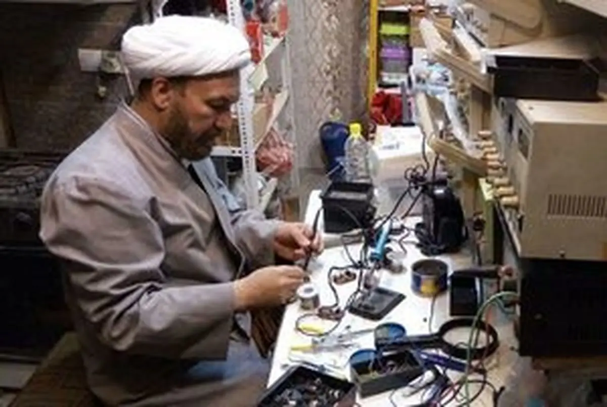 مخترعی که امام جماعت محله است+عکس