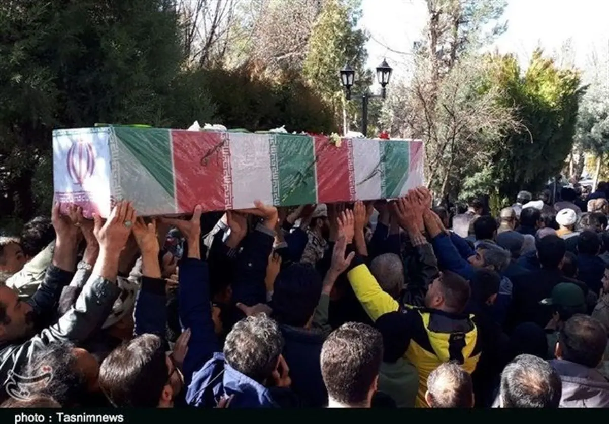 پیکر شهید«عباس معظمی گودرزی» در بروجرد تشییع شد