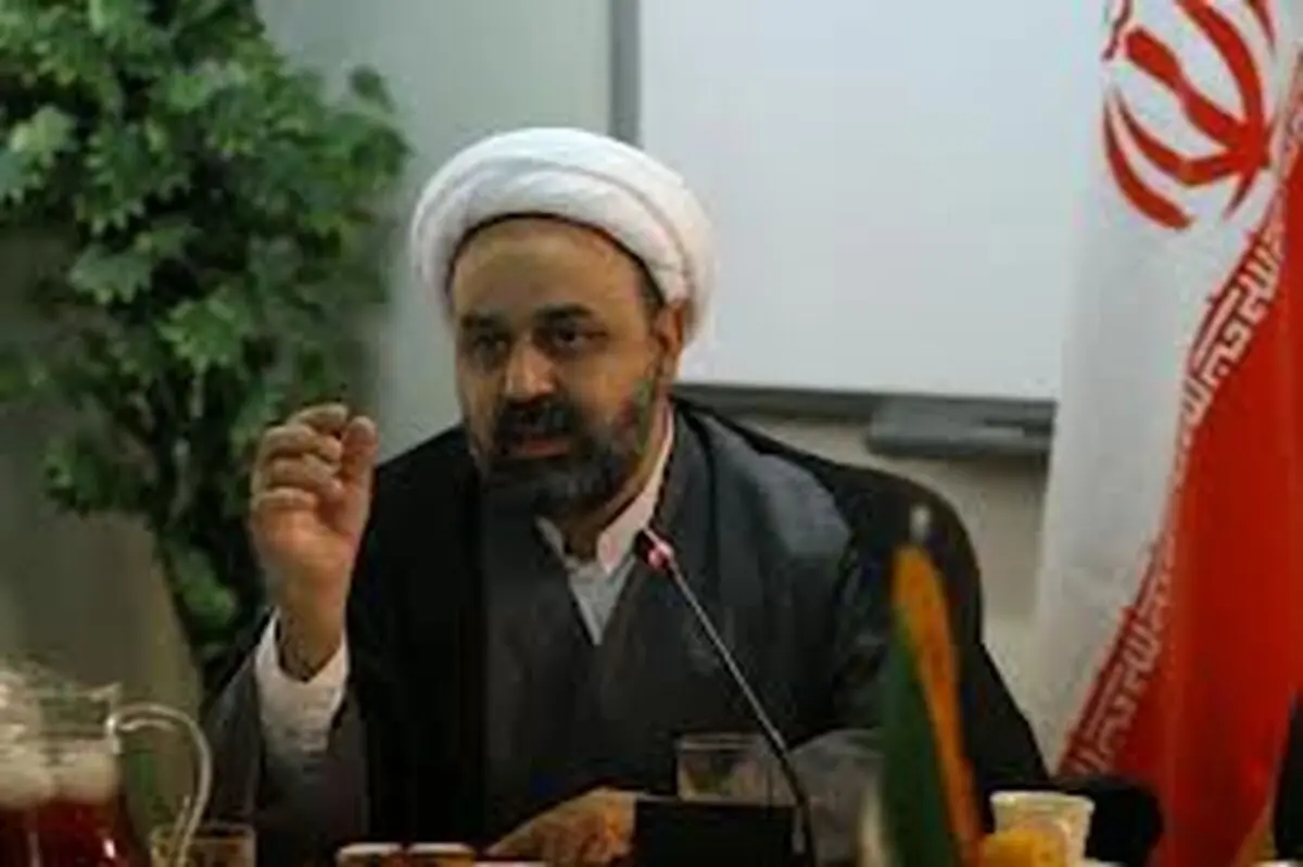 سیاست‌مداران و مجریان کشور وظیفه اعمال فیلترینگ در فضای مجازی را برعهده دارند