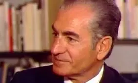 شاه سفر خود به آمریکا را عقب انداخت