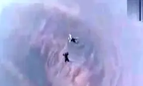 نخستین آمریکایی که از فاصله ۷ کیلومتری پرید و زنده ماند