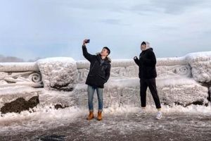 عظیم‌ترین آبشار جهان یخ زد +تصاویر
