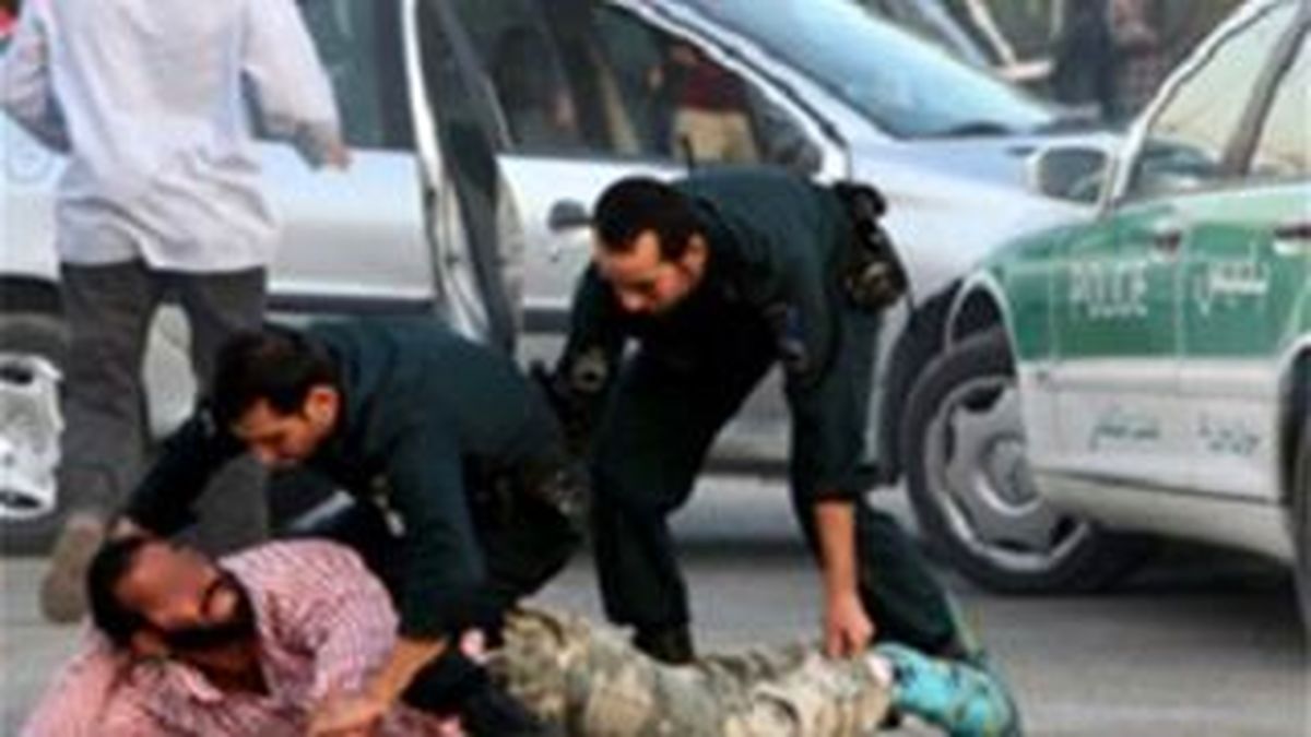 زورگیر شیشه ای: هر چقدر میخواهید مرا در زندان نگه دارید!