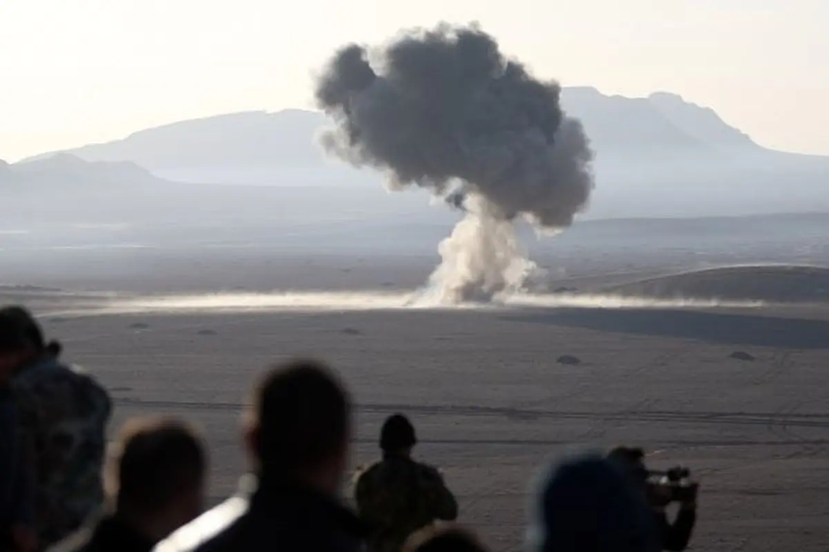 اجرای پروژه ۶ کیلومتری دیوار آتش در رزمایش اقتدار۹۷ نزاجا