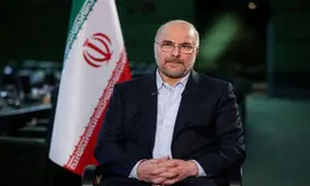 سفر در زمان؛ «محمدباقر قالیباف» در حال توضیح نقشۀ عملیات؛ دهه 60