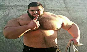 هالک ایرانی یا رستم دستان؛ سجاد غریبی چطور توجه عمومی را به خود جلب کرد؟/ داستان زندگی پسر اهوازی که شایعاتش از خودش بزرگتر است