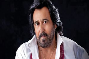 سفر به تاریخ؛ ژست دوستانه «ابی و شهرام شب پره» در دهه 50 