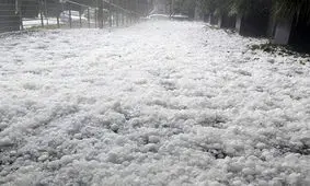 تصاویر عجیب بارش سنگین تگرگ در دامغان/ ویدئو