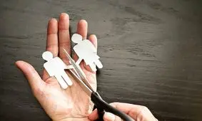 طلاق به خاطر تصمیم زن برای مسافرکشی