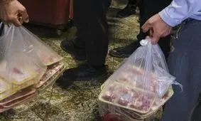 رفع مشکل کیفیت پایین گوشت‌های وارداتی تنظیم بازار به دستور دادستانی تهران/ صالحی: بسته بندی گوشت وارداتی تنظیم بازار با برچسب شرکت‌های فرعی ممنوع است

