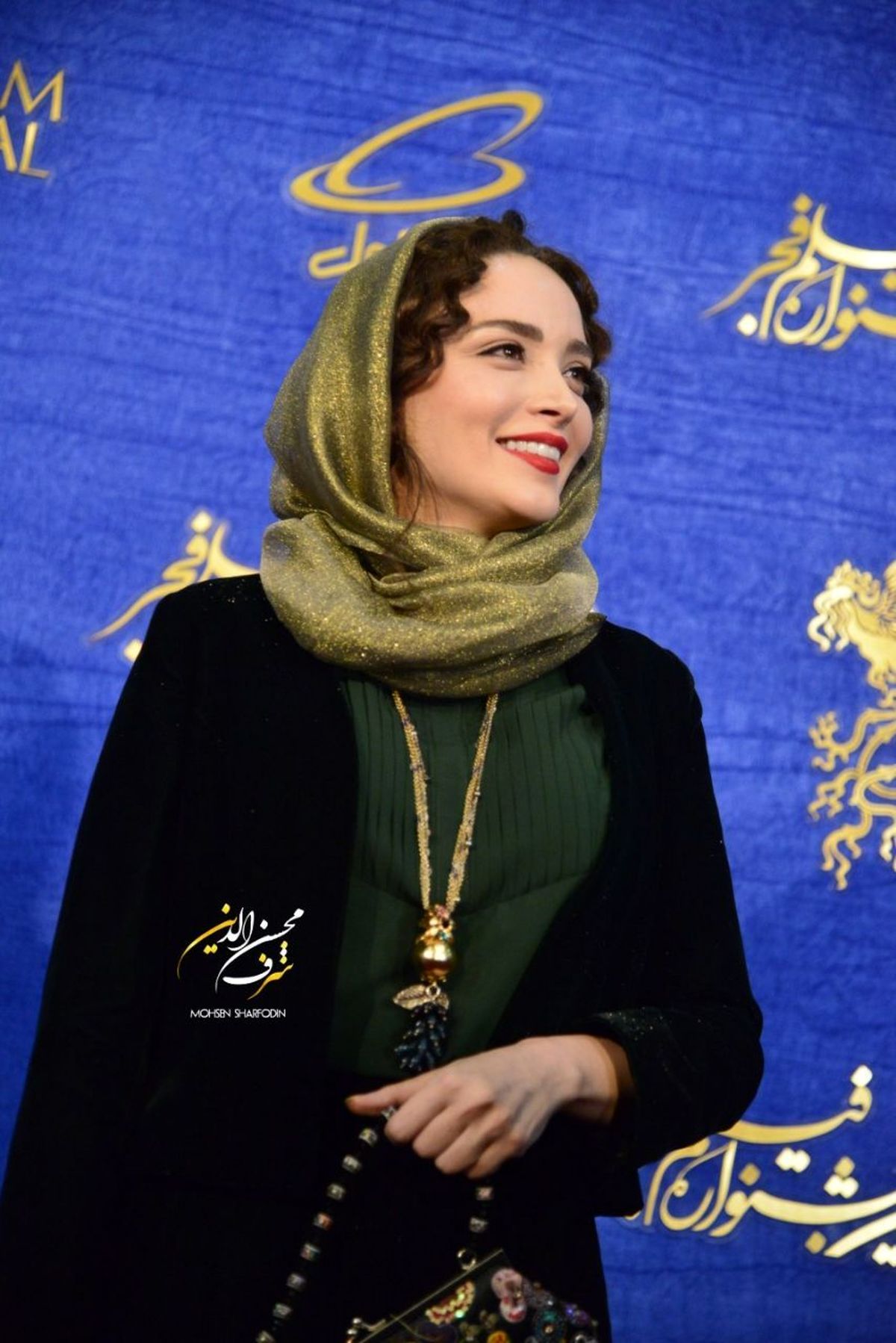 تیپ هستی مهدوی و بهنوش طباطبایی در مراسم فوتوکال "رد خون"