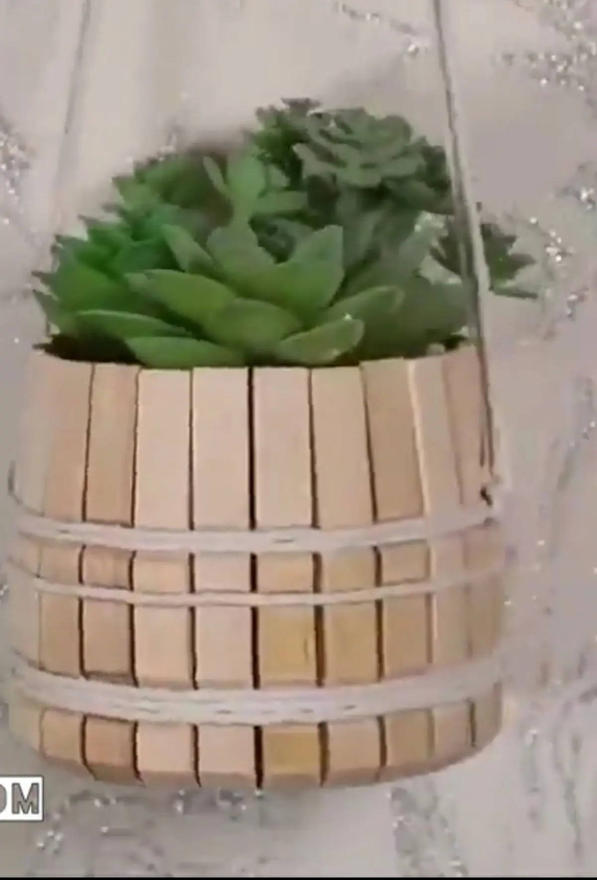 گلدانهای زیبا با تن ماهی درست کنید