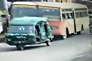مرگ دردناک یک زن و شوهر در زیر چرخ‌های اتوبوس + فیلم