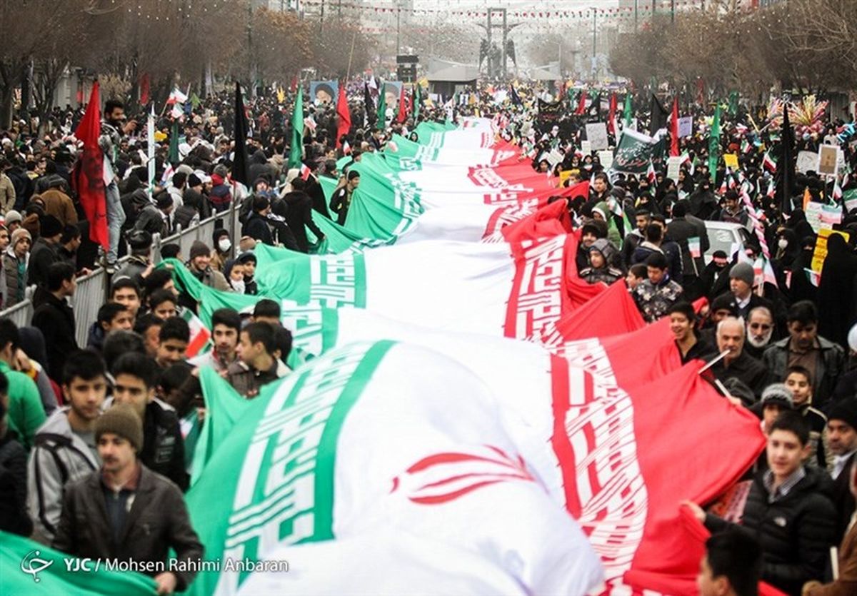 آغاز حماسه مردم قم در ۲۲ بهمن؛ حمایت از انقلاب در مهد انقلاب