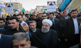 رئیس‌جمهور به جمع راهپیمایان تهرانی پیوست