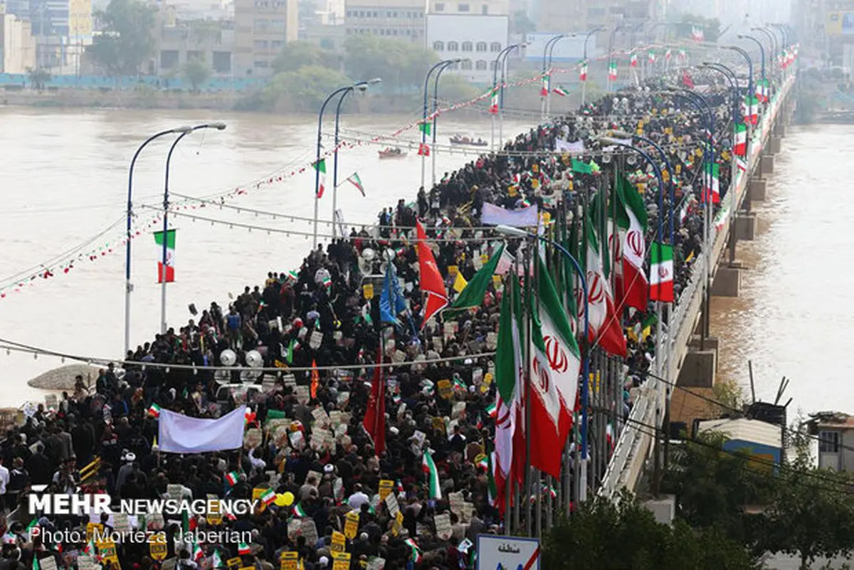کارون خروشان نظاره‌گر خروش مردم/ خوزستان به رنگ انقلاب درآمد