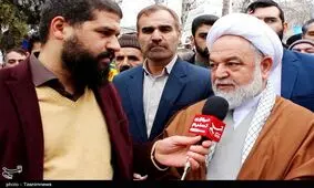 مسئولان باید قدر این نعمت «حضور مردم» را بدانند