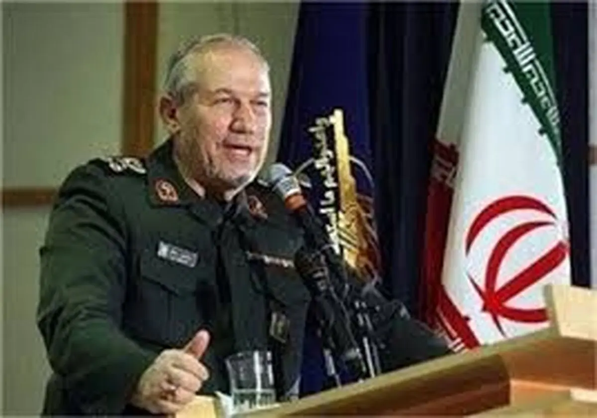 ملت ایران با ظالمان و مفسدان داخلی و خارجی کنار نمی آید