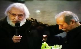 تسلیت جمشیدمشایخی به علی نصیریان در جشنواره