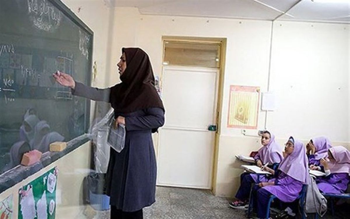 حدادعادل: موضوع حق التدریسها مصیبتی شده است