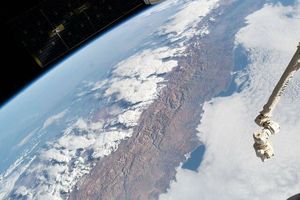 تصویری زیبا و دیدنی سواحل اقیانوس آرام از منظر فضا