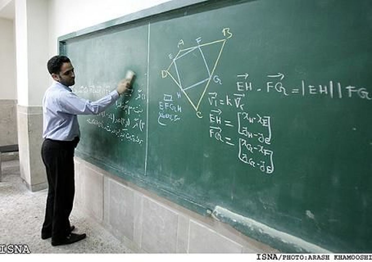 معلمی که به پخته خواری عادت کند، دانش آموز پرسشگر تربیت نمیکند