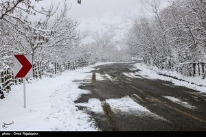 اسکان اضطراری ۴۶ مسافر محبوس در برف و کولاک در جاده‌های خراسان شمالی