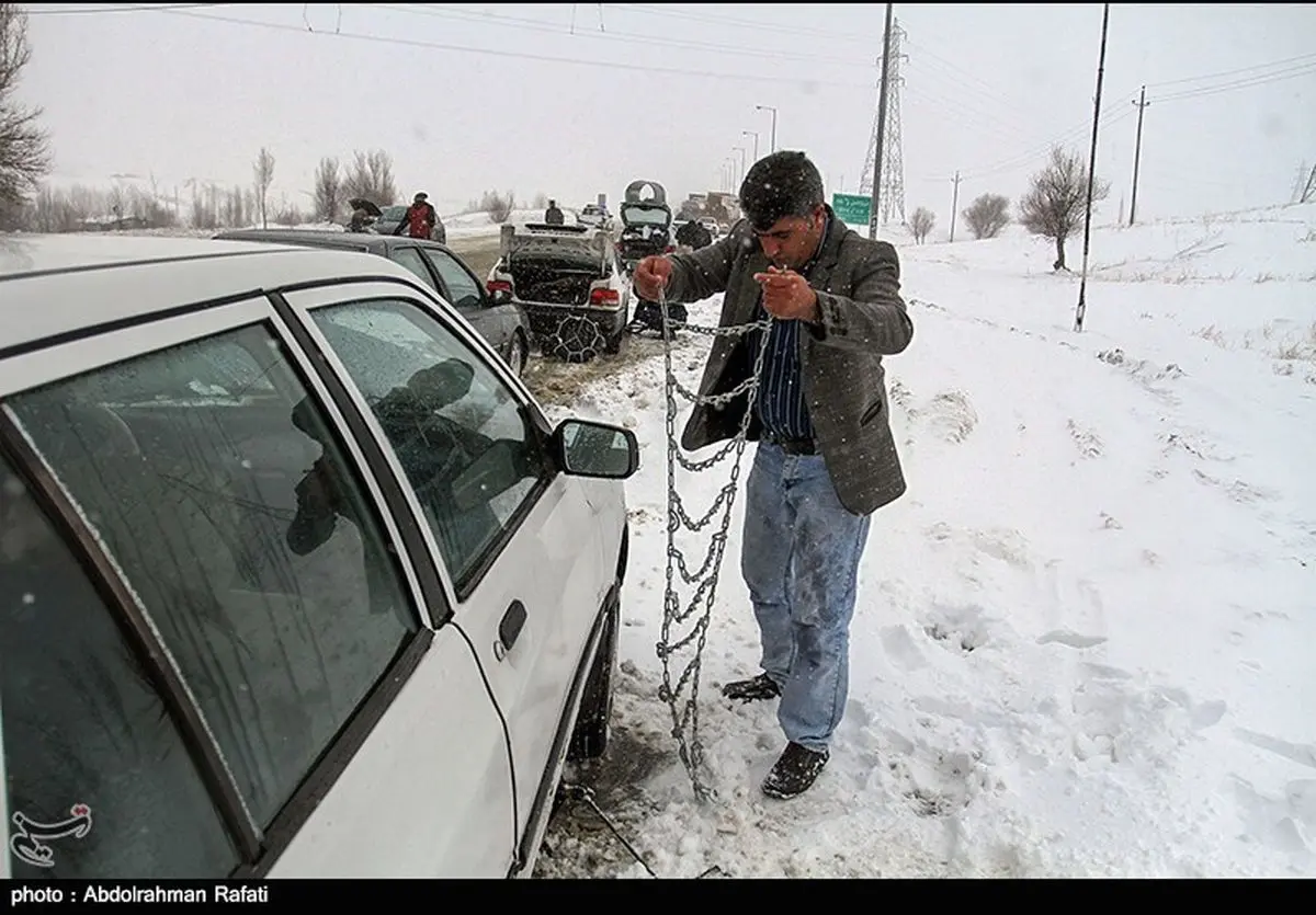 تردد در تمام محورهای استان همدان فقط با زنجیرچرخ امکان‌پذیر است/ممنوعیت تردد تریلی‌ها