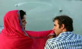 سکانسی از بازی الناز شاکردوست و هوتن شکیبا در فیلم شبی که ماه کامل شد