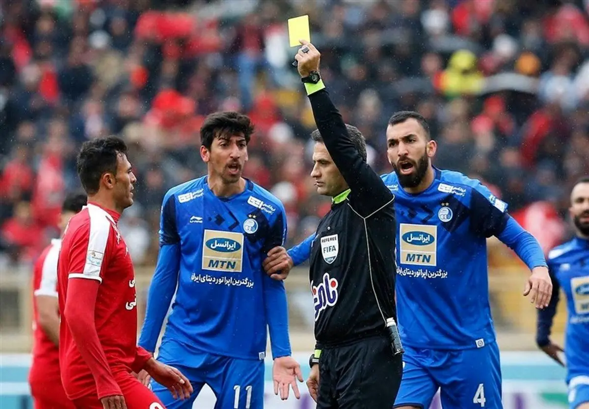 روایتی تازه از مکالمه شفر و داور بازی تراکتورسازی - استقلال؛ خبری از عذرخواهی نبود
