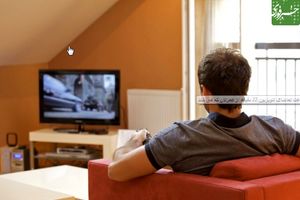 هر ساعت تماشای تلویزیون 22 دقیقه از عمرتان کم می کند