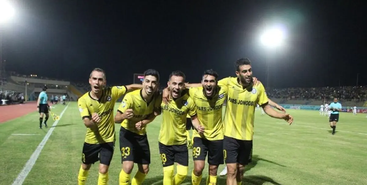 پیروزی پارس جنوبی مقابل نساجی ۱۰ نفره