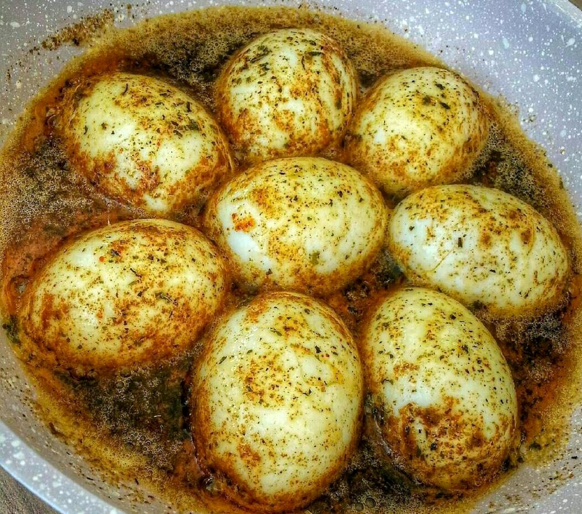 طرز تهیه تخم مرغ آبپز سرخ شده